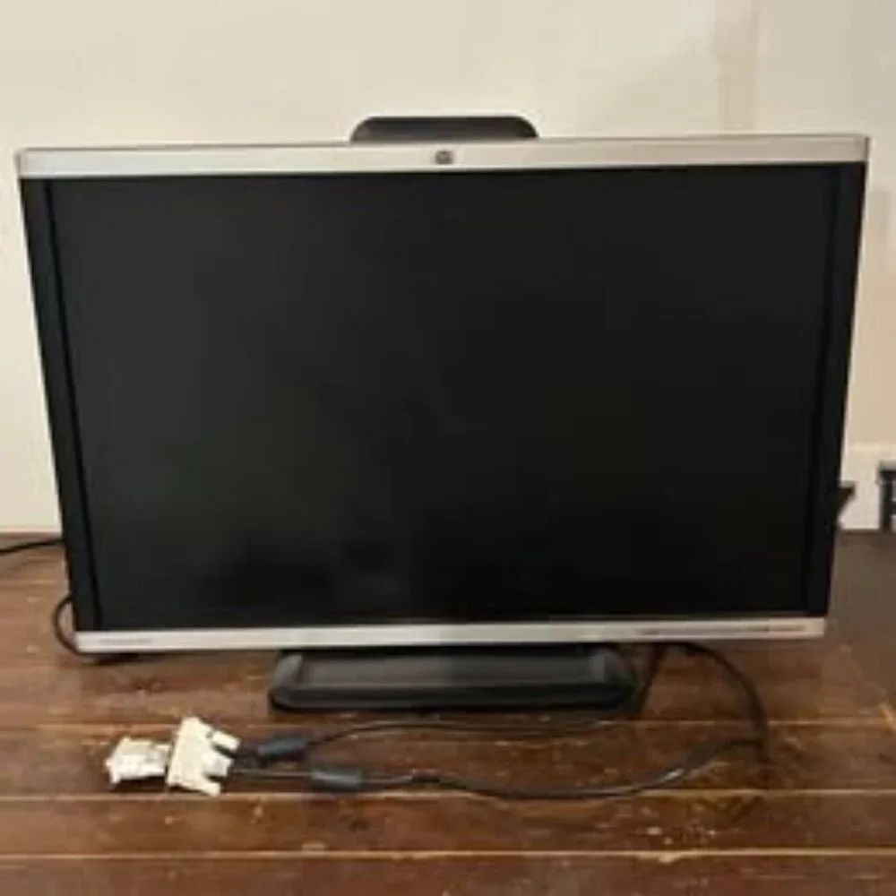 HP Compaq LA2405x Backlit Adjustable Height LCD Gaming Monitor w Cords